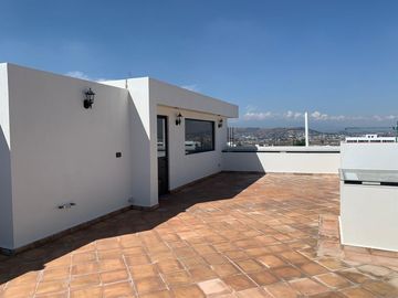 VENTA casa en Lomas de Angelopolis Puebla, 4 recamaras y jardin