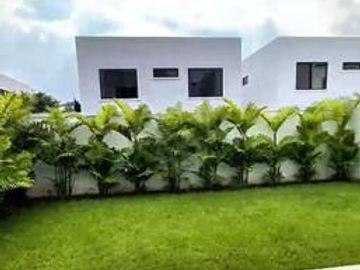 Casa de estreno en venta en Condado de Vicolinci, La Aurora