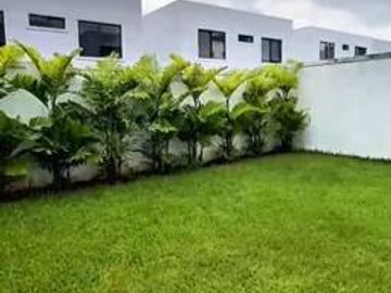 Casa de estreno en venta en Condado de Vicolinci, La Aurora