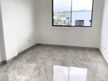 Casa de estreno en venta en Condado de Vicolinci, La Aurora