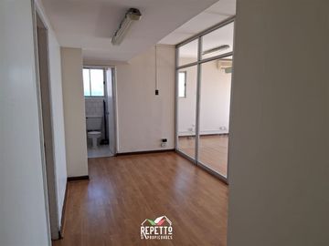 Oficina en Venta en Edificio Olivari
