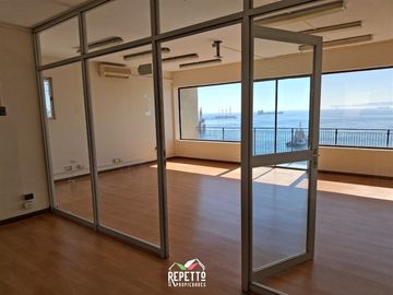 Oficina en Venta en Edificio Olivari