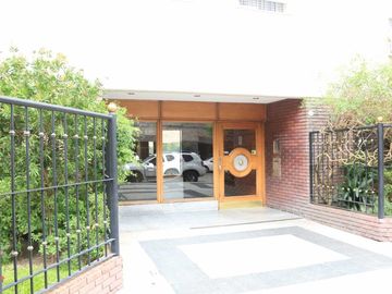 Venta Departamento 4 Ambientes Colegiales Frente