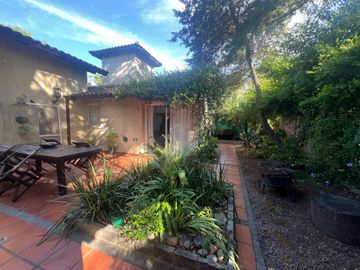 CASA EN EXCLUSIVO BARRIO 