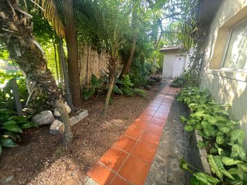 CASA EN EXCLUSIVO BARRIO 
