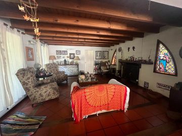 CASA EN EXCLUSIVO BARRIO 