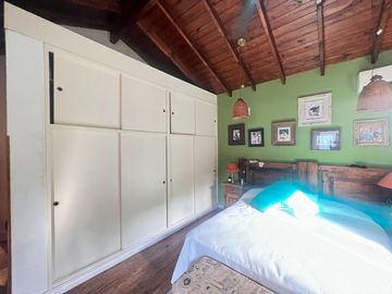 CASA EN EXCLUSIVO BARRIO 