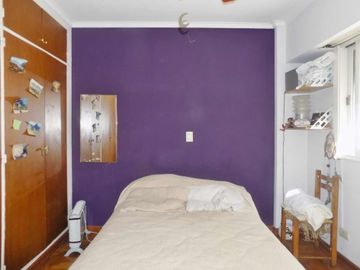 PISO 5 AMBIENTES C/ESCRITORIO BALCÓN Y COCHERA