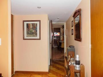 PISO 5 AMBIENTES C/ESCRITORIO BALCÓN Y COCHERA