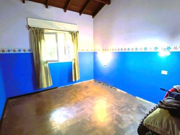 Chalet de 3 ambientes con Departamento en Burzaco