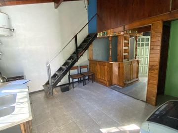 Chalet de 3 ambientes con Departamento en Burzaco