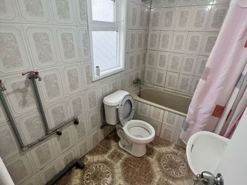 AMPLIA CASA EN VENTA, SECTOR SUR