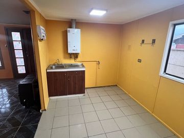 AMPLIA CASA EN VENTA, SECTOR SUR