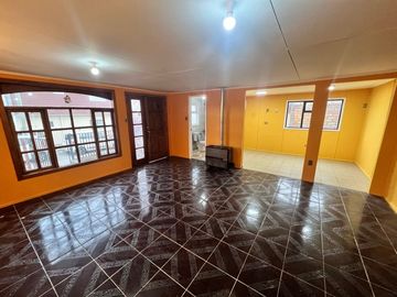 AMPLIA CASA EN VENTA, SECTOR SUR