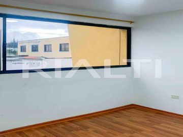 Casa en venta sector Calderon - Colegio Milenio