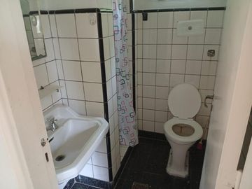 Casa a refaccionar en venta en Beccar