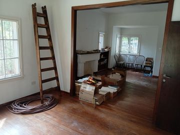Casa a refaccionar en venta en Beccar