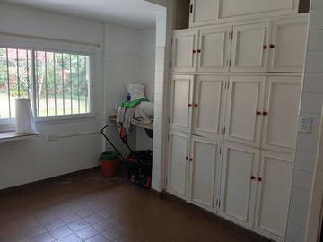 Casa a refaccionar en venta en Beccar