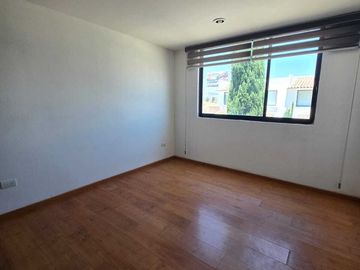 CASA EN VENTA EN LOMAS DE ANGELOPOLIS II