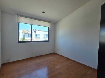 CASA EN VENTA EN LOMAS DE ANGELOPOLIS II