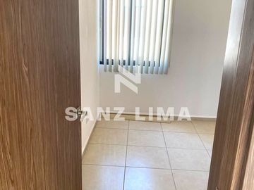 Alteza Imperial: Casa atractiva frente a amenidades del fraccionamiento.