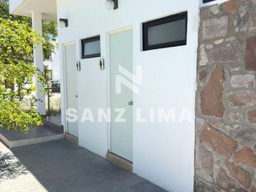 Alteza Imperial: Casa atractiva frente a amenidades del fraccionamiento.