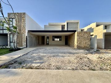 CASA VENTA MÉRIDA, 4 HABITS, ALBERCA, PRIV. PARQUE NATURA CHOLUL, TZALAM 19