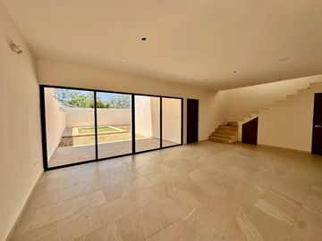 CASA VENTA MÉRIDA, PRIVADA TAMORA, AMENIDADES, 10% ENGANCHE, 3 HABITS Y ALBERCA