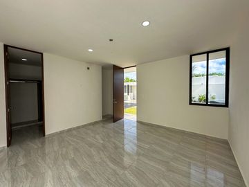 hermosa casa con 4 habitaciones y una sola planta con piscina al norte de Merida
