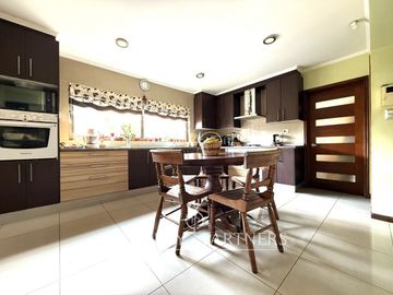 Casa mediterránea en Lomas de San Andrés
