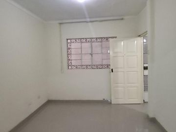 Casa con vista interna en San Martín de Porres