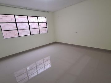 Casa con vista interna en San Martín de Porres