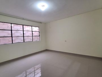 Casa con vista interna en San Martín de Porres