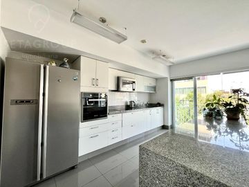 Departamento en Venta, Calle Ernesto Plascencia - San Isidro