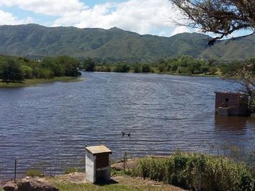 VENTA CASA EN SIQUIMAN CON ACCESO AL LAGO VISTA LAS SIERRAS REF820