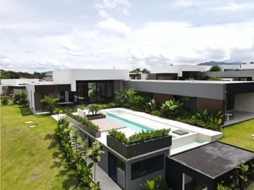 Casa campestre amoblada en venta sector Malabar