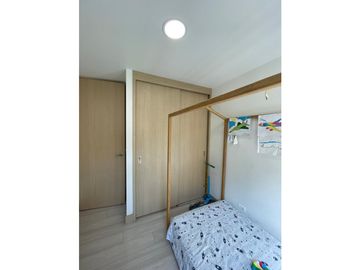 vendo moderno apto piso medio con buena vista loma del indio
