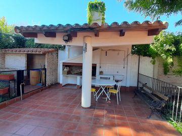 VENTA CASA AMBROSETTI 200 BIS