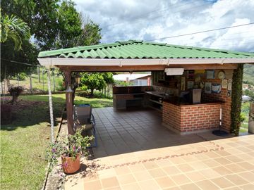 ACOGEDORA FINCA CON PISCINA Y KIOSKO EN PARCELACION EL BOSQUE DAGUA