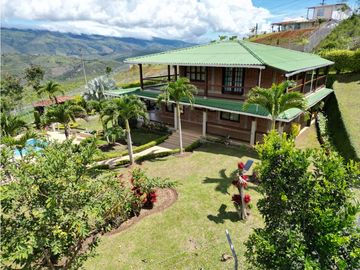 ACOGEDORA FINCA CON PISCINA Y KIOSKO EN PARCELACION EL BOSQUE DAGUA