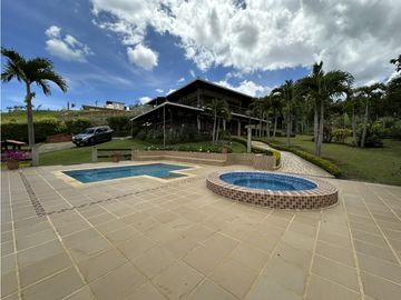 ACOGEDORA FINCA CON PISCINA Y KIOSKO EN PARCELACION EL BOSQUE DAGUA