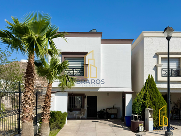 CASA CON EXCEDENTE EN PUENTE DE PIEDRA