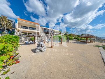 Villa frente al mar en venta