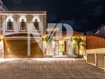 Villa frente al mar en venta