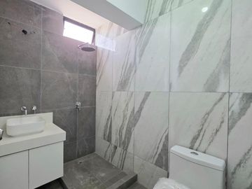 Venta de Dúplex de 178 m² – Vista a la ciudad, terraza, 2 cocheras y depósito
