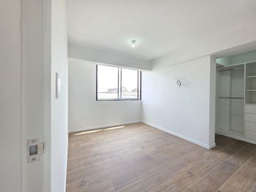 Venta de Dúplex de 178 m² – Vista a la ciudad, terraza, 2 cocheras y depósito