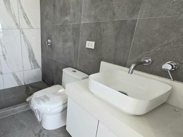 Venta de Dúplex amplio, iluminado y con vista a la ciudad