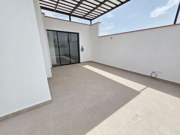 Venta de Dúplex amplio, iluminado y con vista a la ciudad