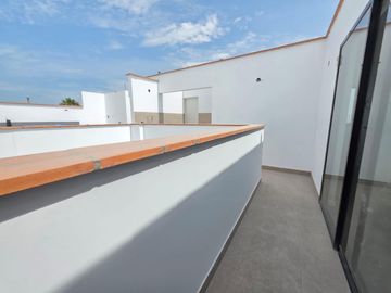 Venta de Dúplex amplio, iluminado y con vista a la ciudad