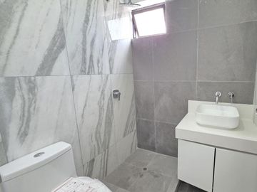 Venta de Dúplex amplio, iluminado y con vista a la ciudad